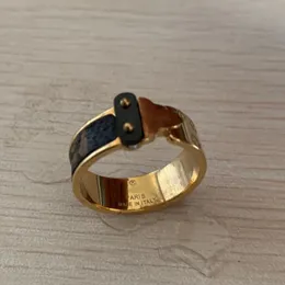 Модные женщины -дизайнерские кольцевые кольцо титановые сталь настоящая кожаная роскошная бренда пара кольца