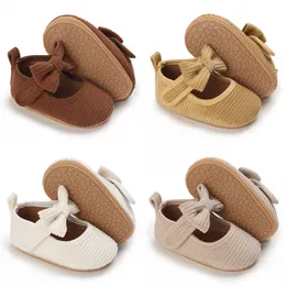 Första vandrare Valen Sina Spring Autumn Baby Shoes Solid Color Baby Girls Prewalker Anti-Slip Shoes First Walkers Casual Baby Girls Soft Shoes 230323