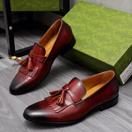 2023 Mężczyzna klasyczny biznesu butów męskiej marki eleganckie formalne buty ślubne męskie bręki ślizgowe na biurze Oxford buty rozmiar 38-45