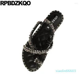 Sandaler Crystal Fashion Diamond Toe Ring Shoes Black White Flat Ankle Strap Soft Bling Rhinestone Designer Women Luxury 2023