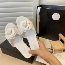 Paris kapcie kobiety letnie sandał c buty luksusowe designerskie klapki marki listu