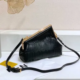 Women's Luxurys Fenddi bags Designer Bags Handbags Shoulder Crossbody Bag Tote 2023 New Fashion Texture Leather Multifunctional Envelope bag Factory Direct Sales