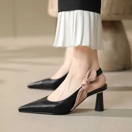 Обувь для обуви Новые летние женские сандалии поклоняются сексуальным заостренным каблукам Slingback Женщины накачают модные высококачественные простоты уютные женские туфли AA230322