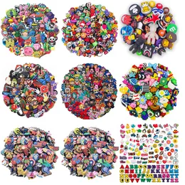 Akcesoria części butów Crock Charms BK Pins for Boys Girls Random Cute Cartoon Cool Toddler Dekoracja Bransoletka Bransoletka Drop D OTL6E