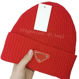 高級ニット帽子デザイナービーニーキャップメンズフィット帽子ユニセックスカシミヤ手紙カジュアルスカルキャップアウトドアファッション高品質暖かい冬