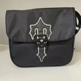 バッグ Trapstar messenger bag Black/Green Trapstar messenger bag Black/Green