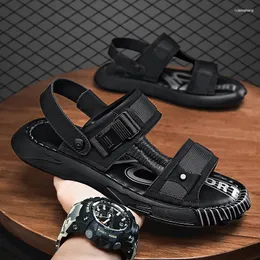 Sandały 2023 Letnie oryginalne skórzane buty plażowe fajne swobodne mężczyzn luksusowy miękki solą sportową markę sandalias