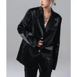 Kadınlar Deri Avrupa Tasarım Moda Yüksek Dereceli Pu Coat Metal Düğmeleri Peluş Sahte Giysiler 3321#
