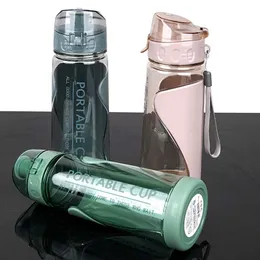 bottiglia d'acqua Sport Bottiglie d'acqua Palestra Shaker portatile a prova di perdite a prova di perdite Tazza da viaggio all'aperto Bollitore da viaggio in plastica Tazza d'acqua senza BPA P230324 buono