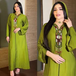 Etniska kläder kvinnor muslimska abaya mode green mellanöstern ljus lyx handgjorda pärlor tassel robe kvinnors slitage prom vestidos klänning longuette 230324