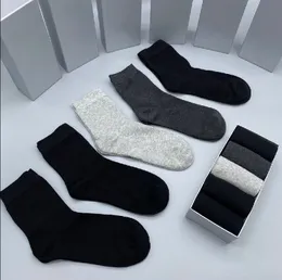 5 pares/caixa designer masculino EA Soca de alta qualidade Casual Tubo médio de algodão desodorante meias masculino com caixa de presente