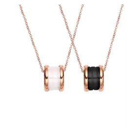 Trend Titanium Steel Necklace Kvinnlig ins personlighet Roman Digital Design Pendant Halsband