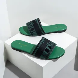 Bestickte Stoff-Slide-Hausschuhe, Designer-Slides für Damen, Sommer-Strandspaziergang-Sandalen, modische flache Hausschuhe mit niedrigem Absatz, Größe 35–42