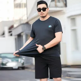 Herrar t skjortor storlek big 8xl ankomster 7xl män skjorta topp shorts sommar två stycken kort ärm avslappnad snabbtorkning tee set