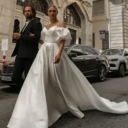 Favolosi abiti da sposa a pieghe con abiti da sposa divisa scollatura a cuore con maniche corte una linea sweep treno raso vestido de nolia