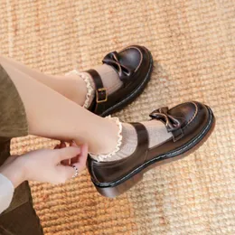 Elbise ayakkabıları kelebek lolita topuk üniforma 3,5cm retro gerçek deri yaz toka kayışı tiki tarzı Mary Jane Flats moda