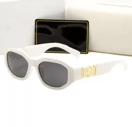 نظارة شمسية مستقطبة النظارات الشمسية لرجل امرأة للجنسين مصممة Goggle Beach Sun Glasses Retro Frame Small Frame Design UV400 جودة أعلى