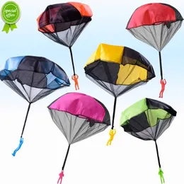 New Hand Throwing Parachute Kids Outdoor Funny Toys Game Play Toys for Children Fly Parachute Sport with Mini Soldier