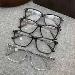 10% de desconto em designer de luxo Novos óculos de sol masculinos e femininos 20% de desconto na versão de moda Hot Plate Spectacle Frame Miopia Anti -Blue Light Flat Lens