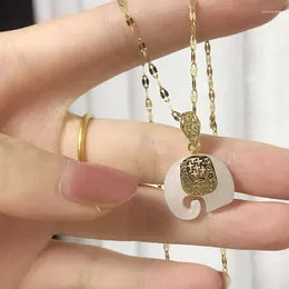 Naszyjniki wiszące szczęście Jade Naszyjnik ze stali nierdzewnej łańcuch fali Natural Elephant Jewelry