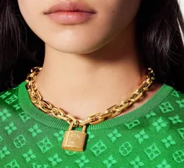 LLVV Edge Cadenas Big Necklace Lock Pendant Gold Plated 18k 45cm för Woman T0p Quality Official Reproduktioner Klassisk stil med B7000687