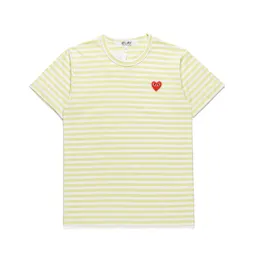 Tasarımcı Tee Erkek Tişörtleri CDG Play Com Des Garcons Striped Shirt Kırmızı Kalp Sarı Boyut XL Tee