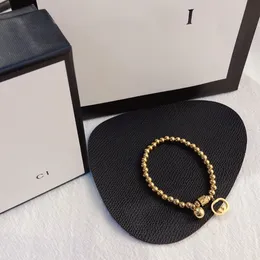Mode 18k gouden armbanden ketting meisje letter letter armband vintage ontwerp sieraden armband veer eenvoudige roestvrijstalen accessoires cadeau bnagle met doos