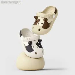 Sandalet 2022 Yaz Çocuk Sandalet Bebek Terlik Yumuşak Talesli Erkekler ve Kızların Mağara Ayakkabıları Güzel Moda Baotou İnek Antiskid Sandalet W0327