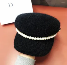 Stingy Brim Hats 01911-Fu-Pearl Lägg till Khaki Color Pearl Buttons Winter Warm Faux Fur Lady Octonal Hat Women Leisure Visir Cap