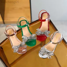 Sandaler Eleganta Girls 'Chic Party Shoes Bowknot Solid Color Simple 2023 Summer Ny mångsidig barns lågklackade sandaler för bröllop PU W0327