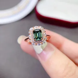 Pierścienie klastra Zielony moissanite Pierścień Real 925 Srebrny biały kamień szlachetny Biżuteria 1ct Lab Diamond Certyfikat dla kobiet Prezent zaręczynowy