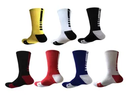 USA Professional Elite Basketball Socks Mens Long Knee Athletic Sport Socksファッションウォーキングランニングテニス圧縮サーマルSOC5452714