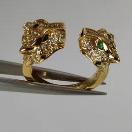 Pusthere Pierścień Big For Man Designer Diamond Szmaragdowe szklanki złoto platowane 18 -karatowe najwyższą liczbę stylów klasyczny styl luksusowy wykwintny prezent 007