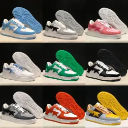 Bapestas Sta Sneakers أحذية رياضية منخفضة الأعلى M1 المصمم أحذية جلدية كلاسيكية أحذية غير رسمية أزياء قرد القرد شكل Medicom Toy Camo SK8 مع صندوق