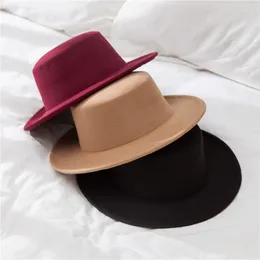 Berets Flat Top Fedoras Hats For Women Solid Color Imitation Woolen Jazz Cap Elegant British Wide Brim Ladies Caps Bowler Fedora