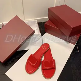 Kutu Tasarımcısı VT Sandal Yüksek Topuk Lüks Tasarımcı Kadın Sandal V Man Terlik İmza Ayakkabı Tahıl Slide Slide Cowhide Aksesuar Platformu tıknaz Valentine MHDL