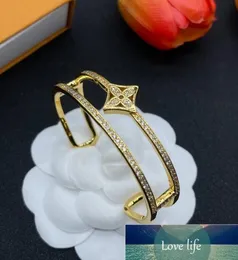 Klassisk armband design Bangle Women Men Titanium Steel Armband för guldmode armband Lyxsmycken