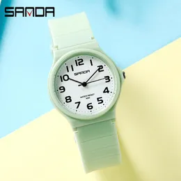 ساعة معصم فتيات خضراء طازجة الساعات النساء الأنيقة البسيطة فائقة الرقيقة الساعة 2023