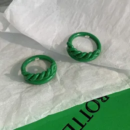 Design twist spiral enamel green ring classic fashion personality holiday gift For Men Women Lovers Gift Couple Jewelry