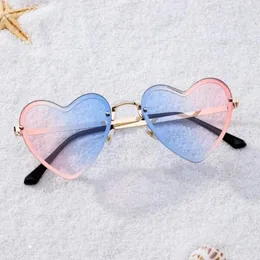 Okulary przeciwsłoneczne Landseen Heart kształt mieszanki kolory Gradient obiektyw dla kobiet dziewcząt Unikalny dekoracje ramy stopu okulary przeciwsłoneczne unisex