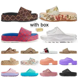 berömda designer platta sandaler med box herr dam mule wedge plattform tofflor sommarrutschbanor inomhus ourtoor sneakers strandskor svart rosa glitter sliver sandaler