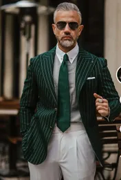 Yepyeni koyu yeşil şeritli damat smokin erkekler düğün smokin moda erkek ceket blazer erkekler balo yemeği/dart gibi ceket pantolon pantolon
