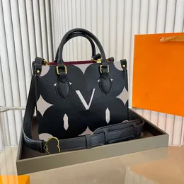 Onthego Luxurys Designers Bags Womens Love Handbags Flower Tote Bag Ladies Casual Tote PVC Leather Shoulder Bags Feminino Big Purse Heart Handbag 2303292D