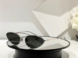 Hommes lunettes de soleil pour femmes dernière vente mode lunettes de soleil hommes lunettes de soleil Gafas De Sol verre UV400 lentille avec boîte assortie aléatoire 538