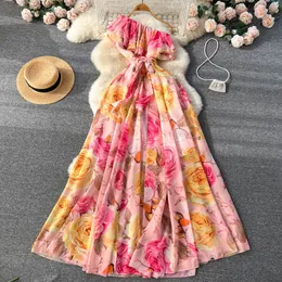 Sommer schulterfrei fließendes böhmisches Kleid Frauen Sommer Blumendruck Schnürgürtel hohe Taille Long Beach Chiffon Kleid 2023