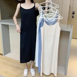 Casual Dresses Scarletonfrench Suspender Dress Women's Summer Simple Temperament Chiffon Drape Medium Längd Korsa liten svart kjol