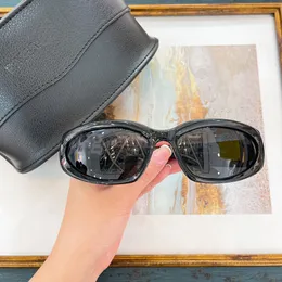 A114 브랜드 남성 여성 Versage Glasses 편광 UV Protectio Lunette Gafas de Sol Shades Goggle Beach Sun Eyewear Model BB0157S