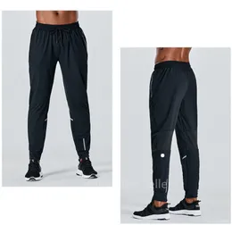 LL-C621 Erkek Uzun Pantolon Yoga Kıyafetleri Erkekler Koşu Spor Tren Pantolon Yetişkin Spor Giyim Spor Salonu Egzersiz Fitness Giyim Hızlı Kuru Elastik İpli Nefes Alabilir