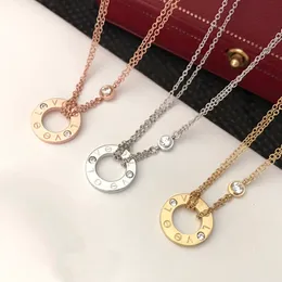 Love Necklace for Women Designer Gold Plated 18k T0p Quality Official Reproduktioner Fashion Brand Designer Jewelry Exquisite Gift With Box 013