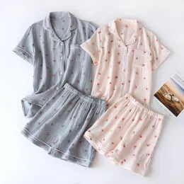 Kvinnors sömnkläder 2023 Summer Ladies Shortsleeved Shorts Pyjamas Set 100 Cotton Crepe tyg Thin Home Service Twopiece Spring and Autumn Loose 230330